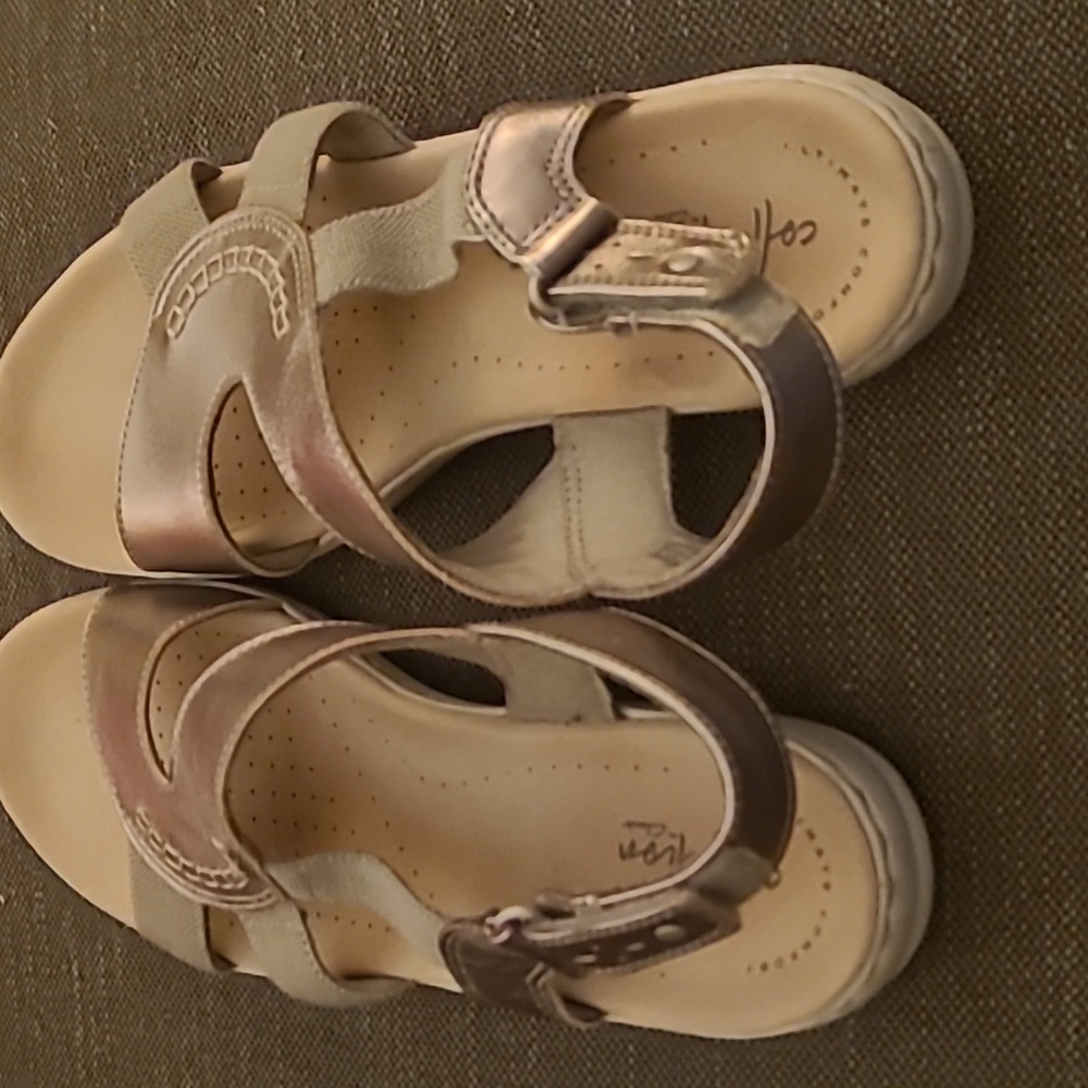 Clark's gold sandals 8 1/2 wide